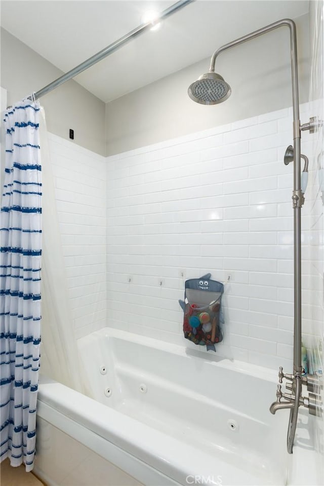 348 Clubhouse Dr, Santa Maria, CA 93455 - bathroom featuring a combined bath / shower with jetted tub