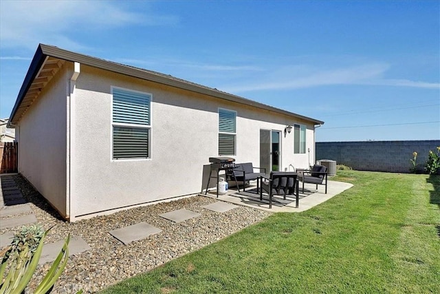 5516 Sunhaven St, Marysville, CA 95901 - rear view of house with a patio area and stucco siding