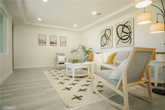 722 W Cully Dr, Orange, CA 92865 - living area featuring wood finished floors, crown molding, and recessed lighting