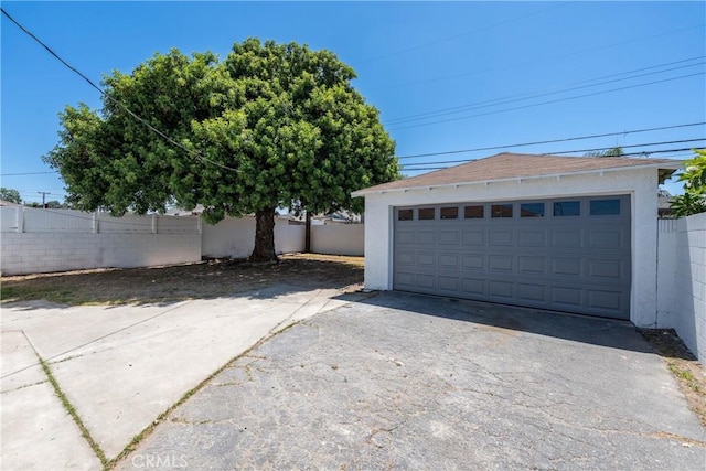 8168 Summerfield Ave, Whittier, CA 90606 - view of detached garage