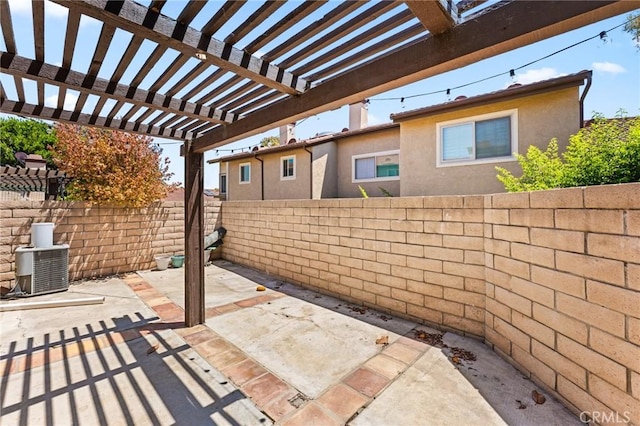 25632 Seaside Dr Unit 140, Dana Point, CA 92629 - fenced backyard featuring a patio area and a pergola