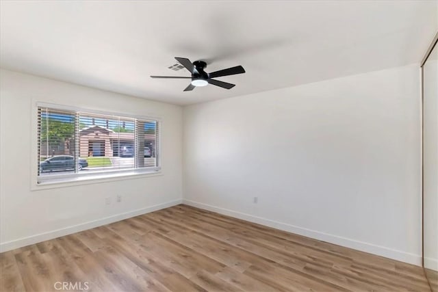 43000 Connecticut St, Palm Desert, CA 92211 - unfurnished room with light wood-style floors and a ceiling fan