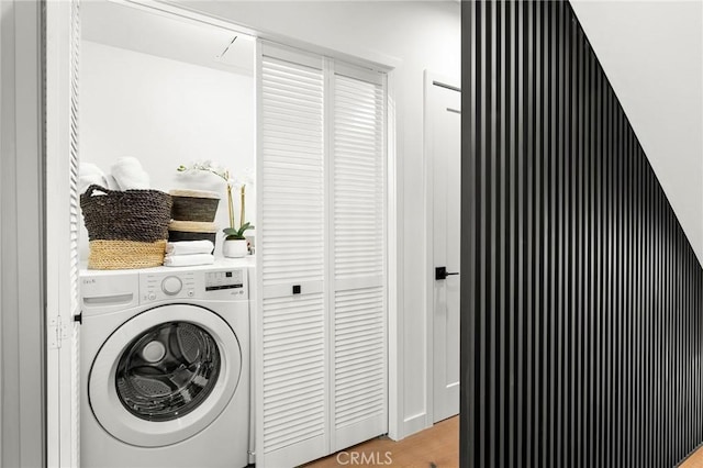 9551/2 Everett St, Los Angeles, CA 90026 - laundry room with washer / clothes dryer