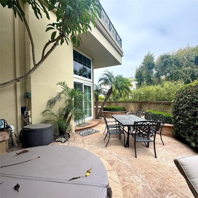 19292 Sawgrass Ln, Huntington Beach, CA 92648 - view of patio / terrace with outdoor dining space