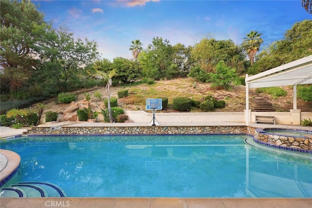 2832 Oak Knoll Dr, Diamond Bar, CA 91765 - view of pool featuring a pool with connected hot tub and view of scattered trees