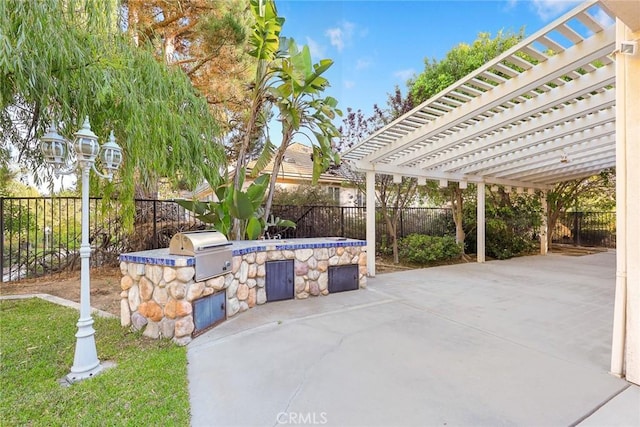 2832 Oak Knoll Dr, Diamond Bar, CA 91765 - fenced backyard with an outdoor kitchen, a pergola, and a patio area