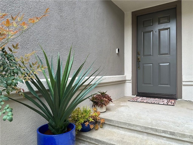 27721 Rubidoux, Mission Viejo, CA 92692 - property entrance with stucco siding