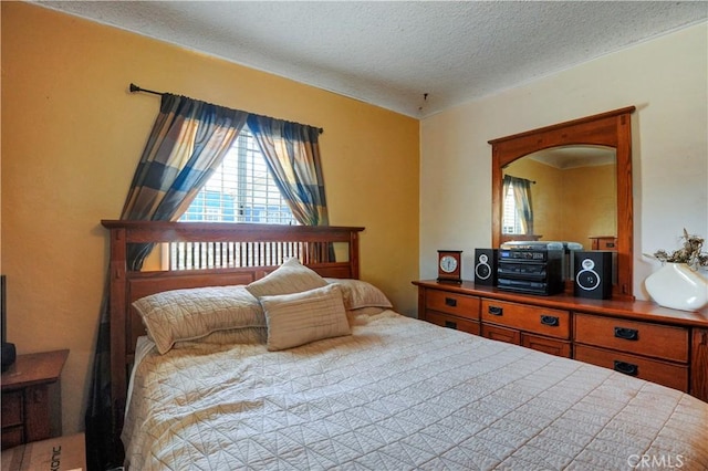 12108 Muriel Dr, Lynwood, CA 90262 - bedroom with a textured ceiling