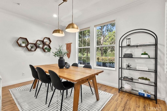 5 Duxbury St, Ladera Ranch, CA 92694 - dining room featuring ornamental molding, light wood-style floors, and recessed lighting