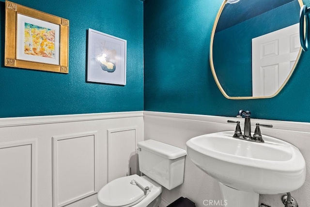 5 Duxbury St, Ladera Ranch, CA 92694 - half bathroom featuring toilet and a sink