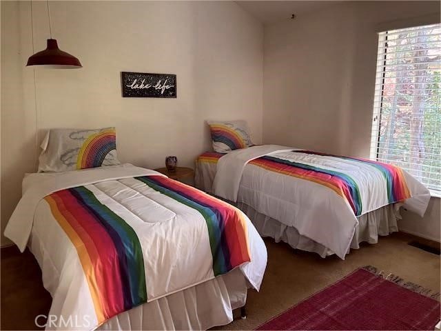 27821 Peninsula Dr, Lake Arrowhead, CA 92352 - bedroom featuring carpet floors