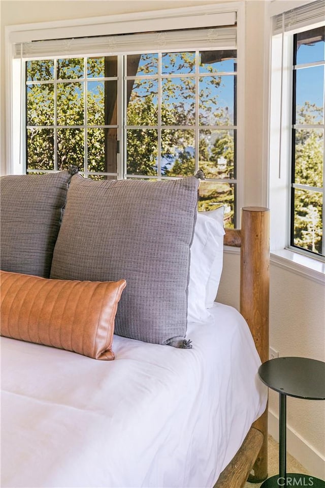 915 Breithorn Dr, Lake Arrowhead, CA 92352 - bedroom featuring multiple windows