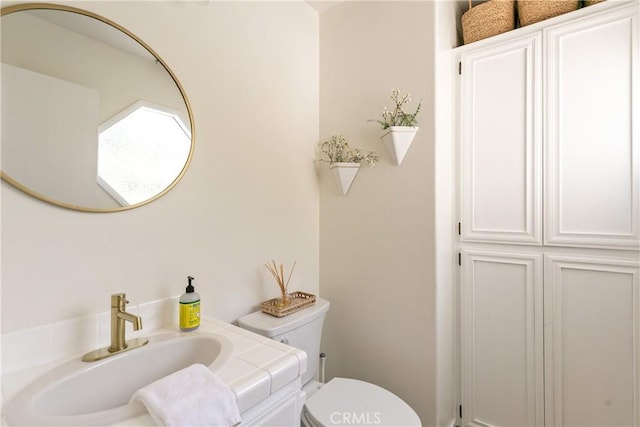 915 Breithorn Dr, Lake Arrowhead, CA 92352 - bathroom with toilet and vanity