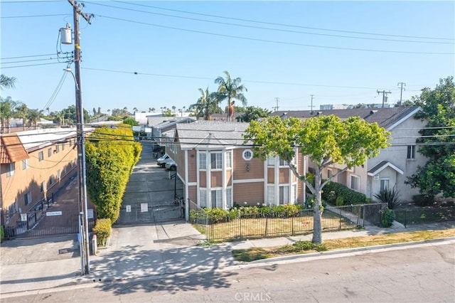 9228 Elm Vista Dr Unit B, Downey, CA 90242 - view of front of property featuring a fenced front yard and a gate