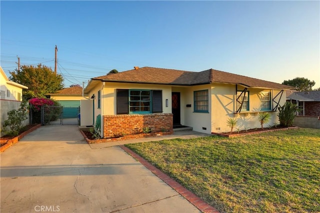 8220 Owens St, Sunland, CA 91040 - ranch-style house featuring stucco siding, a gate, crawl space, and concrete driveway