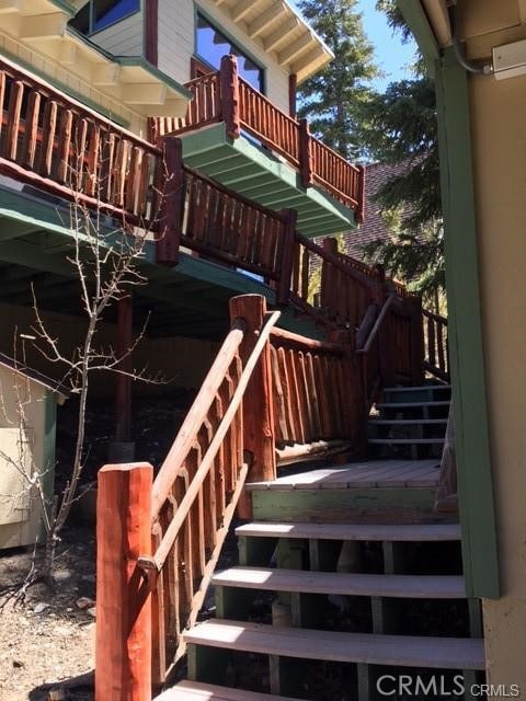 847 Tehama Dr, Big Bear Lake, CA 92315 - wooden terrace with stairway