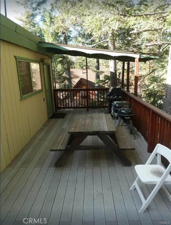 847 Tehama Dr, Big Bear Lake, CA 92315 - view of wooden terrace