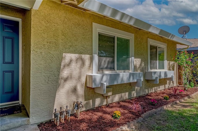 2950 Marie Ln, Merced, CA 95340 - view of home's exterior featuring stucco siding