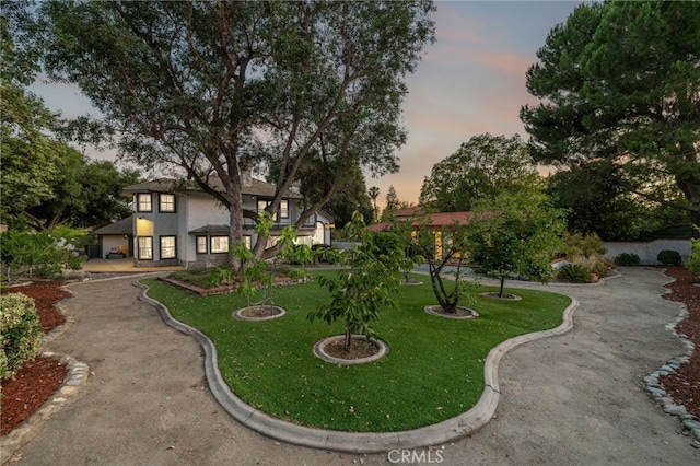 981 Deep Springs Dr, Claremont, CA 91711 - view of community with a yard