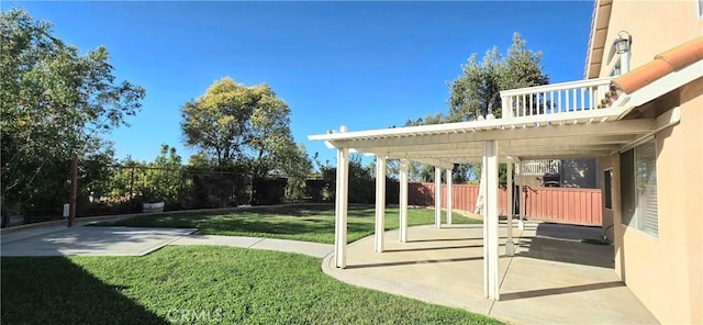 31864 Corte Montecito, Temecula, CA 92592 - fenced backyard featuring a patio area