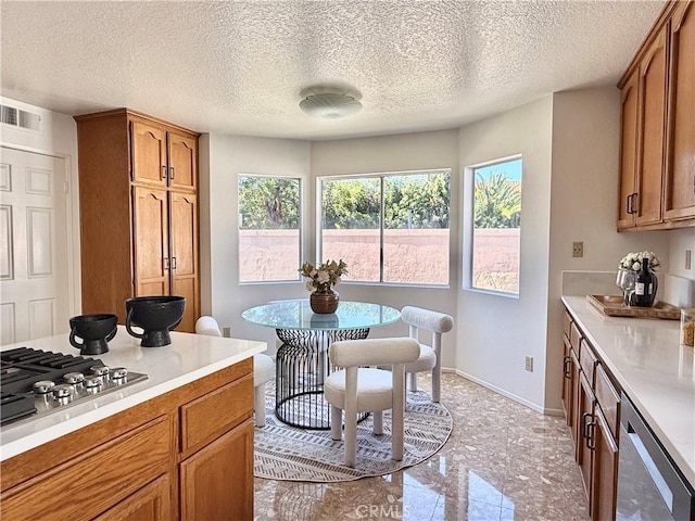 18 Decente, Irvine, CA 92614 - dining space with a textured ceiling