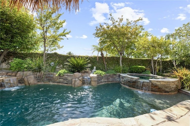 29 Hemingway Ct, Trabuco Canyon, CA 92679 - view of swimming pool with a pool with connected hot tub and a fenced backyard