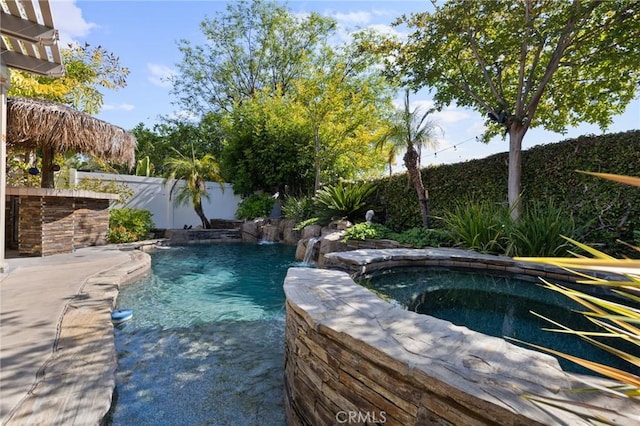 29 Hemingway Ct, Trabuco Canyon, CA 92679 - swimming pool with an in-ground hot tub and a fenced backyard