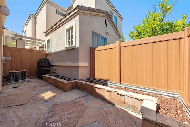 18 Rue Brittany, Lake Forest, CA 92610 - view of patio with area for grilling
