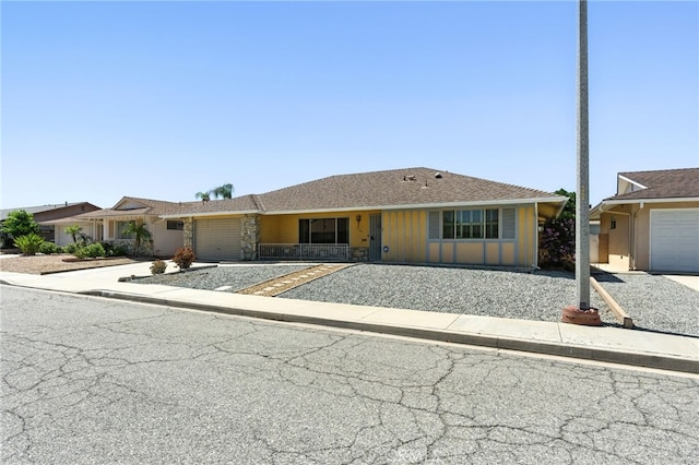 1181 Sandlewood Dr, Hemet, CA 92543 - ranch-style house featuring board and batten siding
