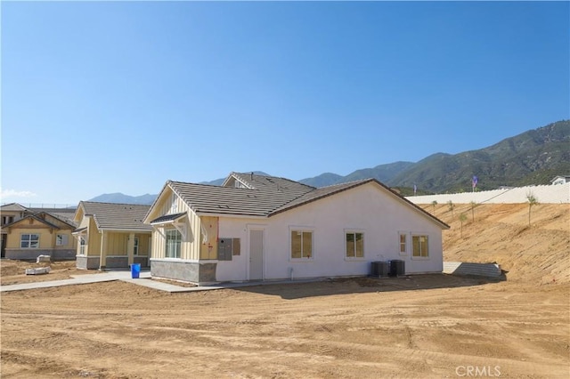 7051 Hurley Ct, San Bernardino, CA 92407 - rear view of house featuring a mountain view