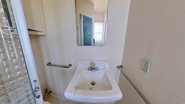 700 Ash St, Ramona, CA 92065 - bathroom featuring a sink