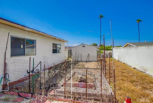 1361 Monterey Ct, Chula Vista, CA 91911 - view of yard featuring a garden