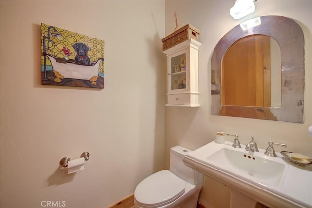 670 Highland Hills Rd, Nipomo, CA 93444 - bathroom featuring toilet and a sink