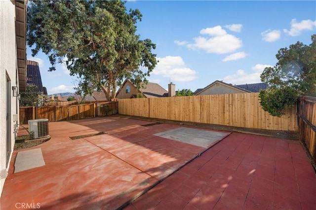 36829 Burroughs Way, Palmdale, CA 93552 - fenced backyard with a patio