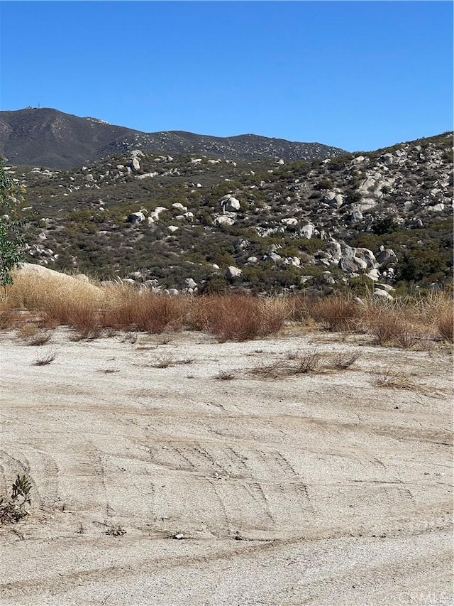 1718 Milpas Rd, Hemet, CA 92544