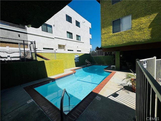 6155 Reseda Unit 4, Tarzana, CA 91335 - community pool featuring a patio area