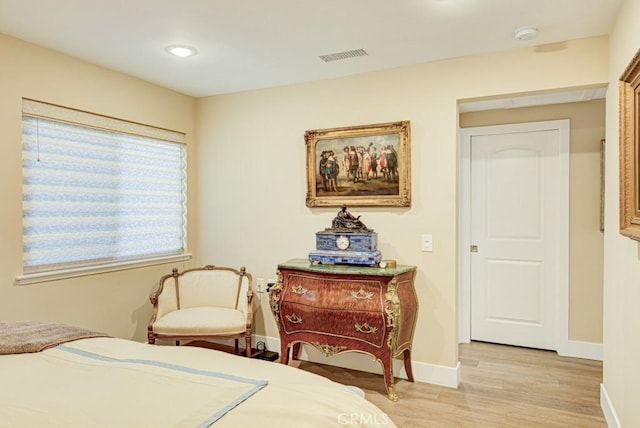271 Avenida Sevilla Unit P, Laguna Woods, CA 92637 - bedroom featuring light wood-style floors and baseboards