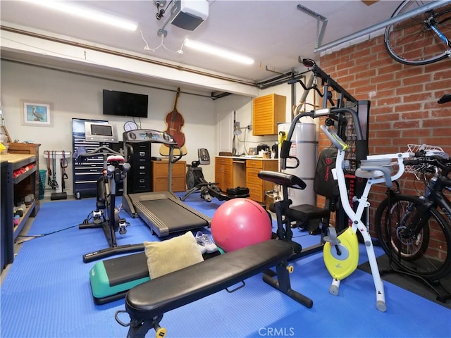 3530 Spearing Ave, San Pedro, CA 90732 - workout area featuring a garage