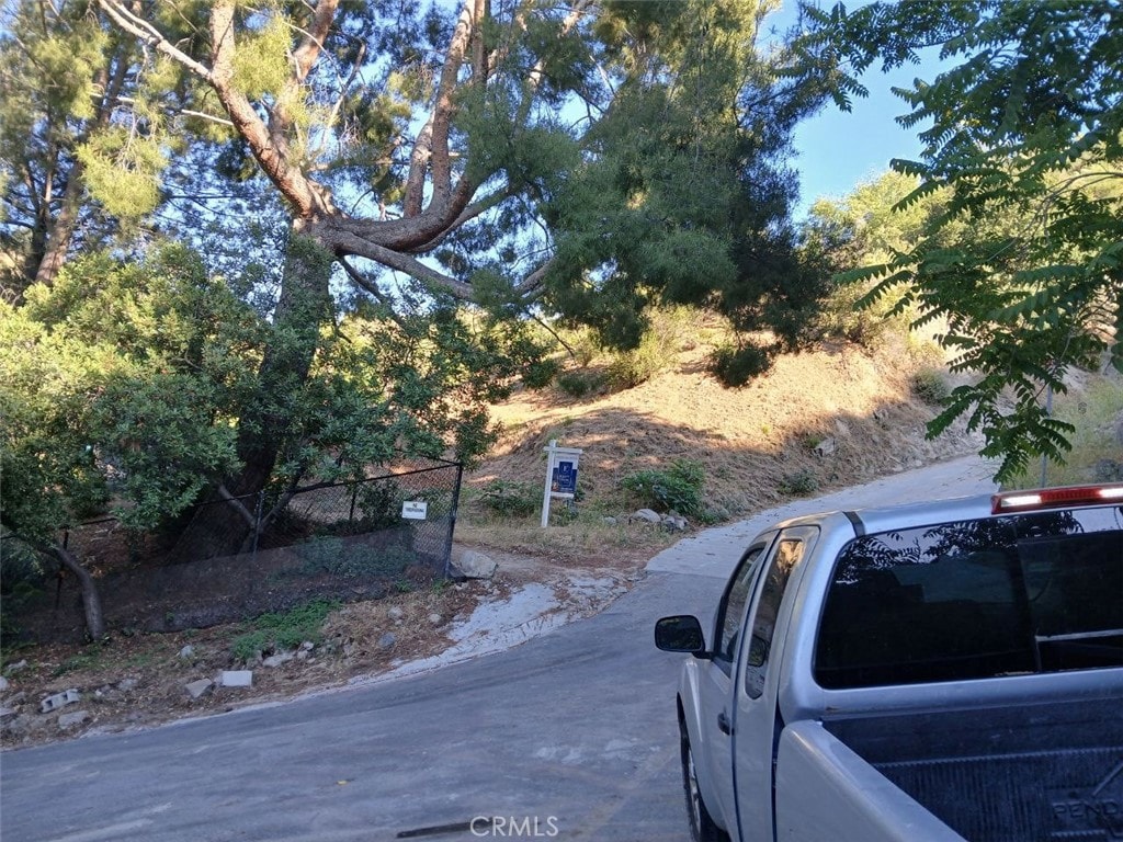 9739 Oak Bend Dr, Tujunga, CA 91042 - photo 1