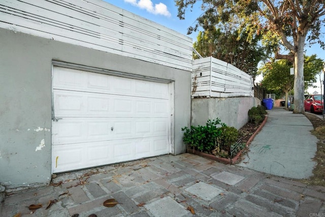 493133 Auburn, San Diego, CA 92105 - view of garage
