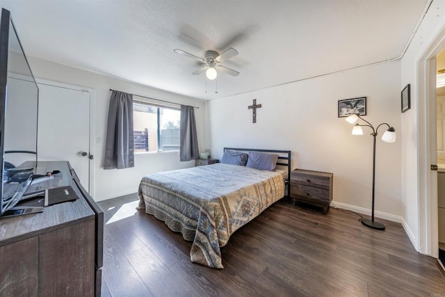 2041 E Grand Ave Unit 19, Escondido, CA 92027 - bedroom with dark wood-style floors and a ceiling fan