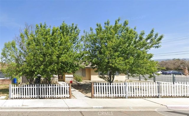892 Margaret Ave, Hemet, CA 92543 - photo 2