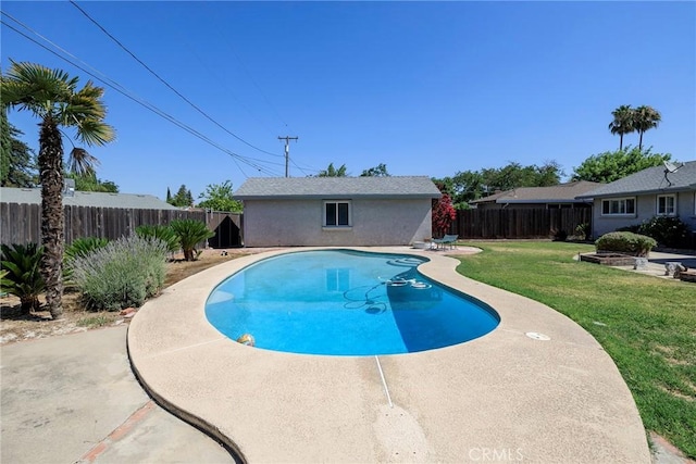 1721 Myrtlewood Dr, Ceres, CA 95307 - view of pool featuring a fenced backyard and a patio area