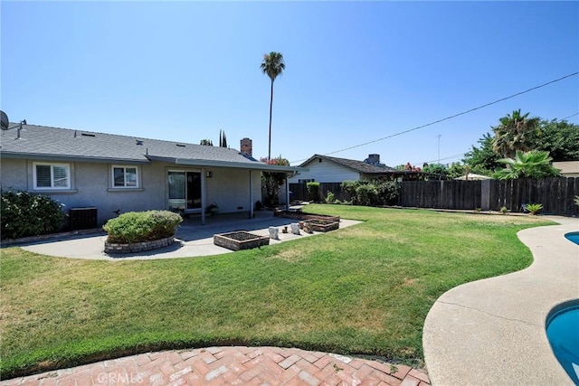 1721 Myrtlewood Dr, Ceres, CA 95307 - view of yard with a patio area