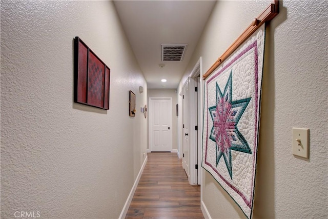 1320 Fairway Dr, Atwater, CA 95301 - corridor with wood finished floors and a textured wall