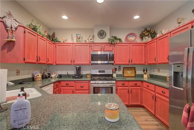 1320 Fairway Dr, Atwater, CA 95301 - kitchen with stainless steel appliances, light wood-style floors, and recessed lighting