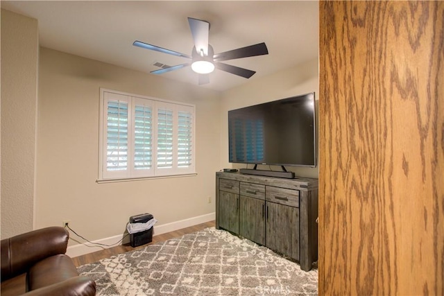 1320 Fairway Dr, Atwater, CA 95301 - living area featuring ceiling fan and light wood finished floors