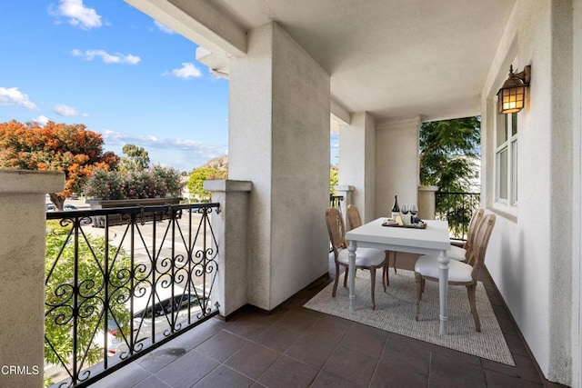104 W Santa Clara St, Ventura, CA 93001 - view of balcony