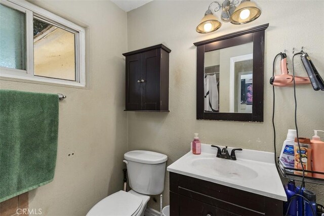 5228 N G St, San Bernardino, CA 92407 - bathroom with vanity and toilet