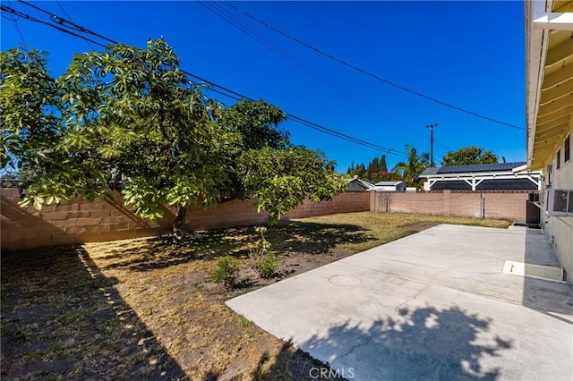 473 W Roberta Ave, Fullerton, CA 92832 - fenced backyard with a patio